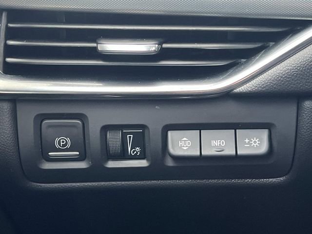 Certified 2023 Cadillac XT4 Premium Luxury w/ Technology Package image 27