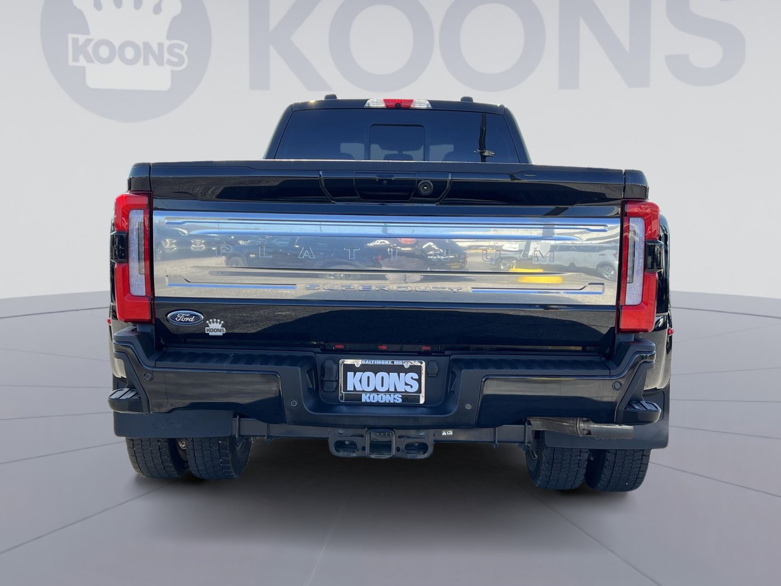 Certified 2025 Ford F450 Platinum w/ Platinum Plus Package image 5