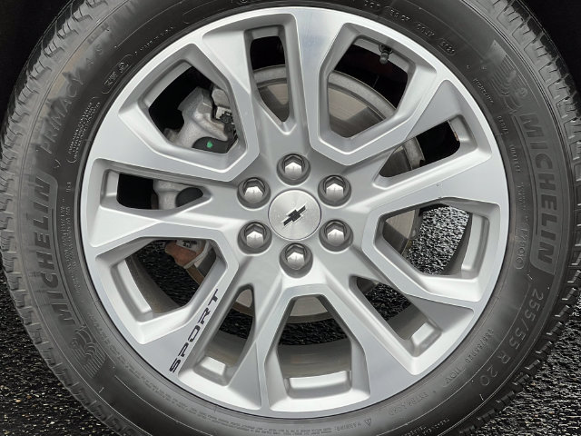 Used 2023 Chevrolet Traverse RS AWD/4WD image 9