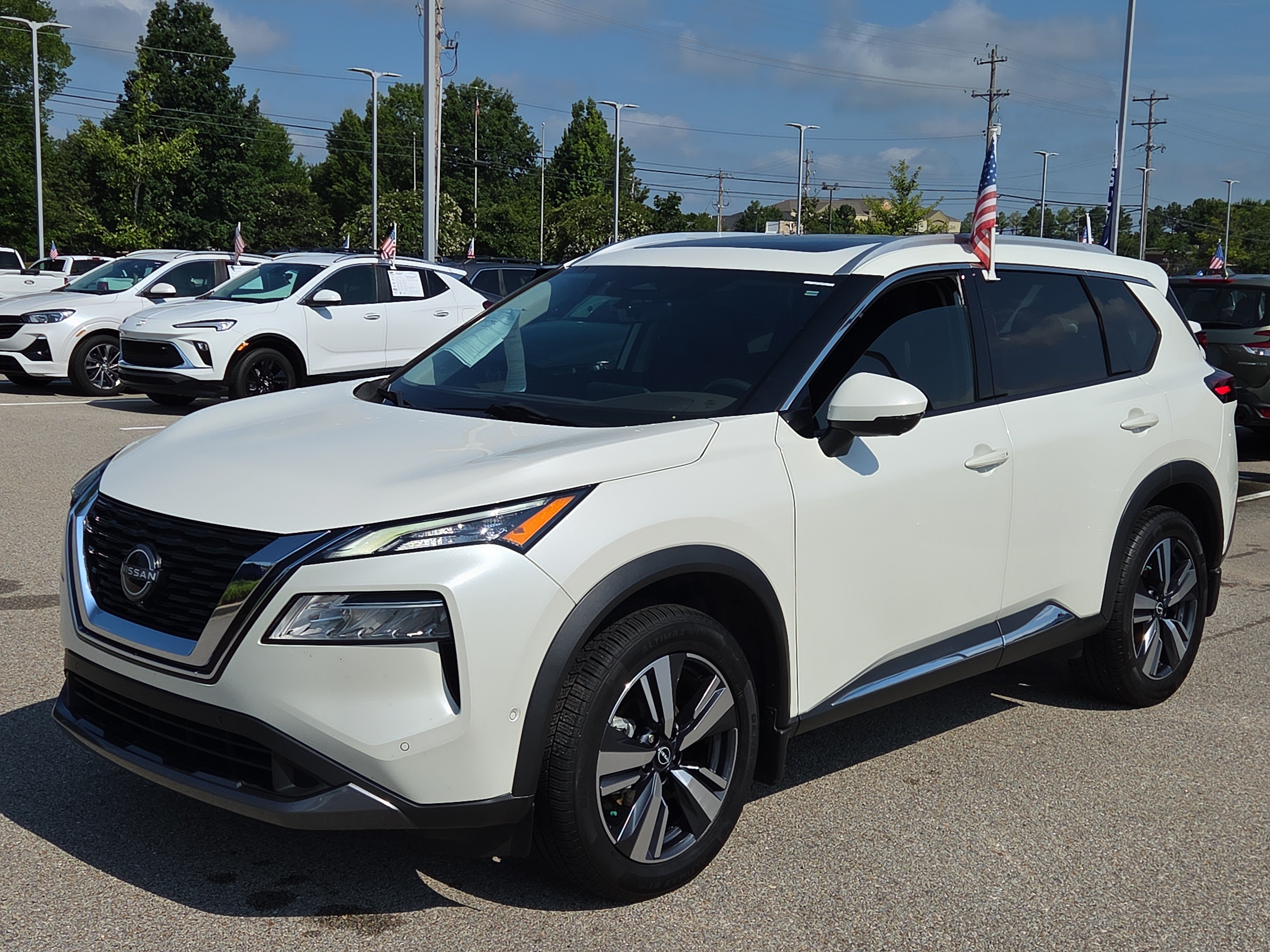 Used 2023 Nissan Rogue SL w/ SL Premium Package FWD image 7
