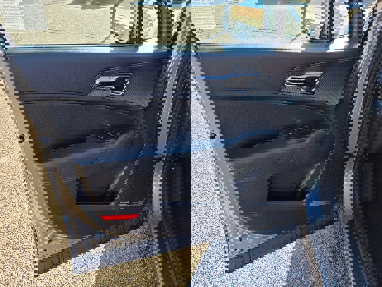 Used 2024 Kia Sportage LX image 18