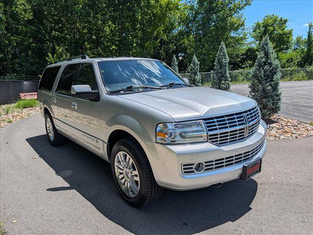 Used 2012 Lincoln Navigator L 4WD image 7