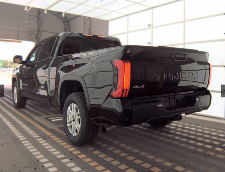 Used 2022 Toyota Tundra SR5 AWD/4WD image 6