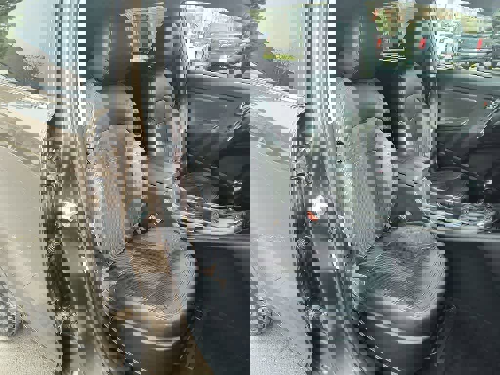 Used 2011 Kia Sportage EX w/ Premium Pkg w/Leather Seats image 25