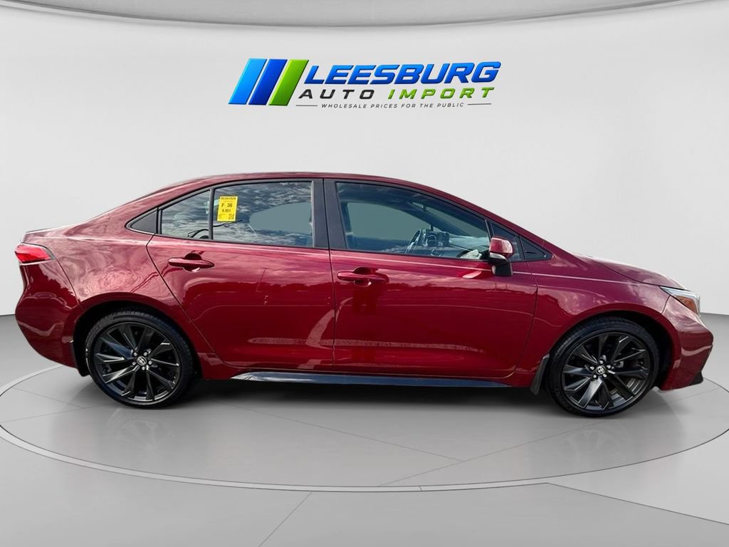 Used 2025 Toyota Corolla SE w/ Convenience Package FWD image 6
