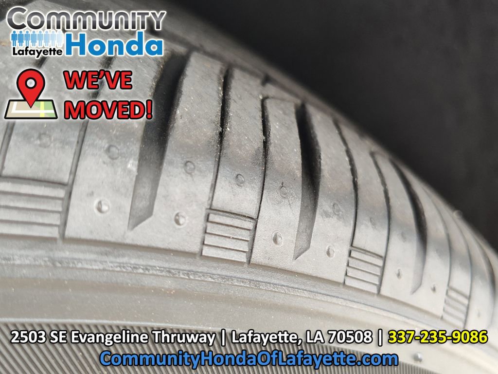Used 2025 Volkswagen Jetta SE w/ Black Wheel Package FWD image 17