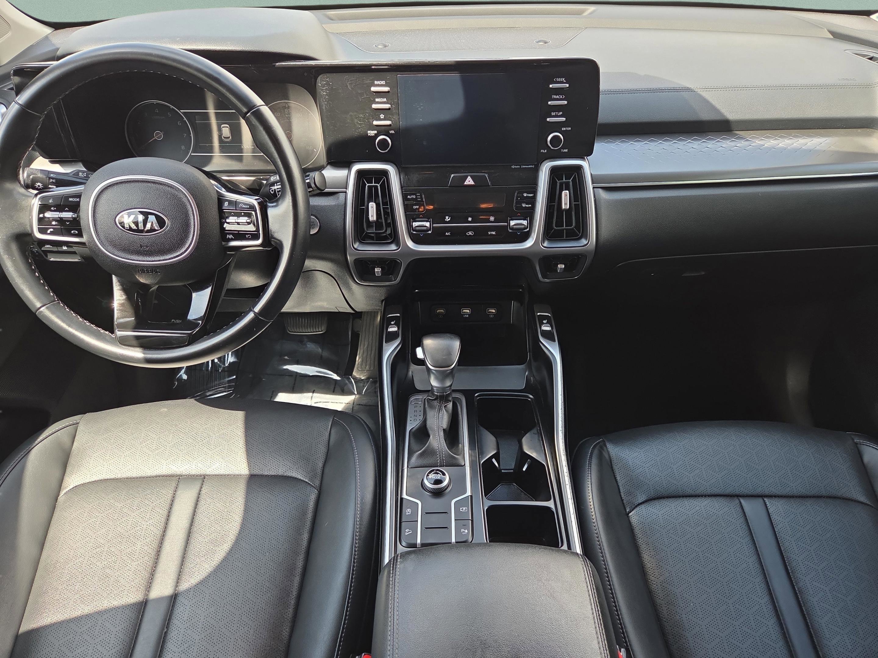 Used 2021 Kia Sorento S image 9