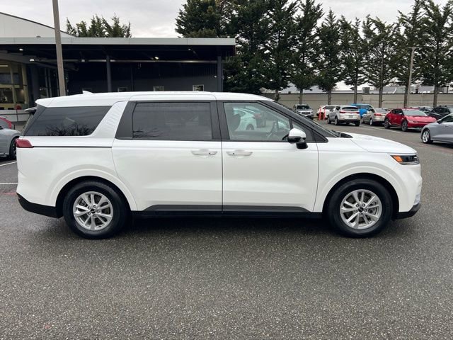 Certified 2024 Kia Carnival LX image 4