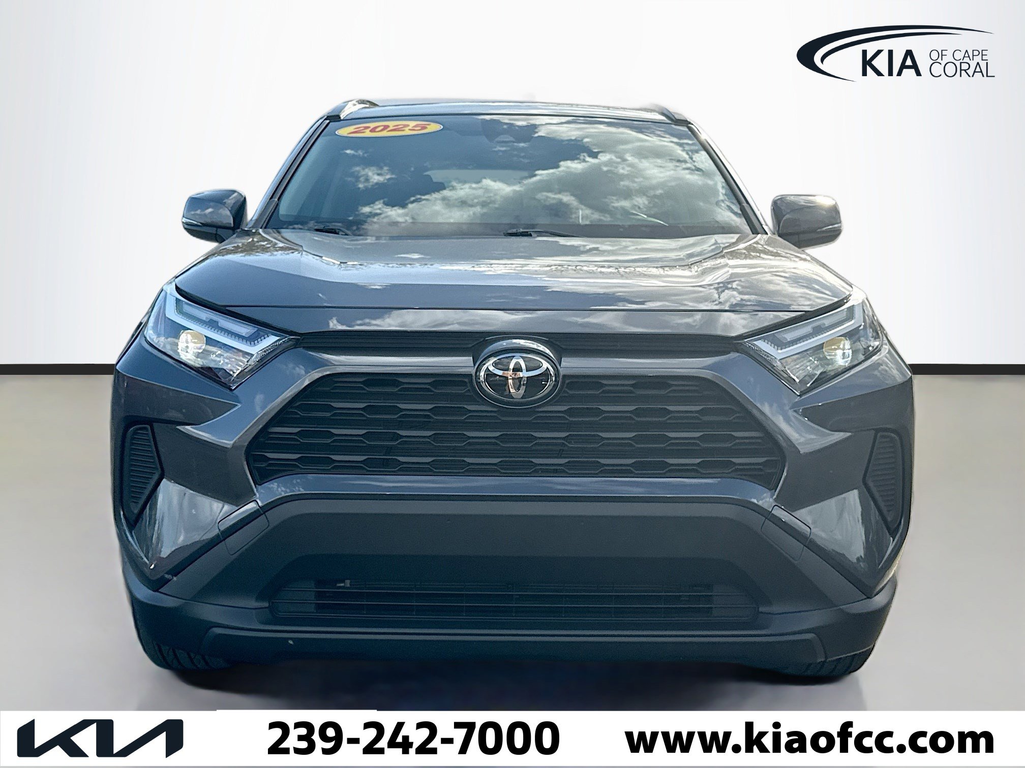 Used 2025 Toyota RAV4 XLE w/ Convenience Package image 8