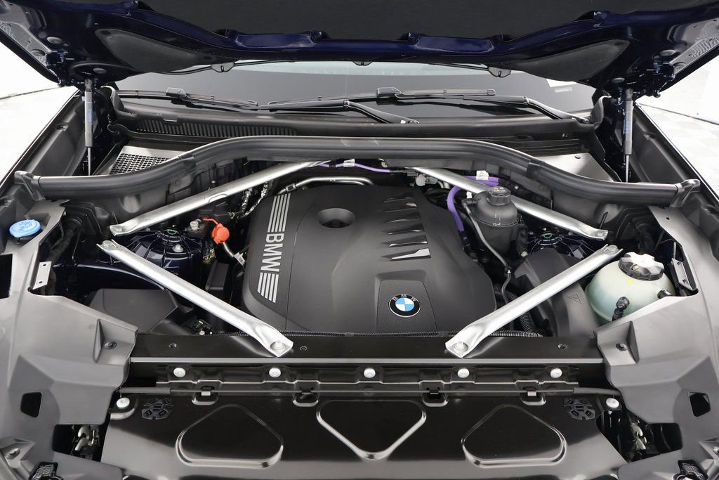 New 2026 BMW X5 xDrive40i w/ Climate Comfort Package image 8