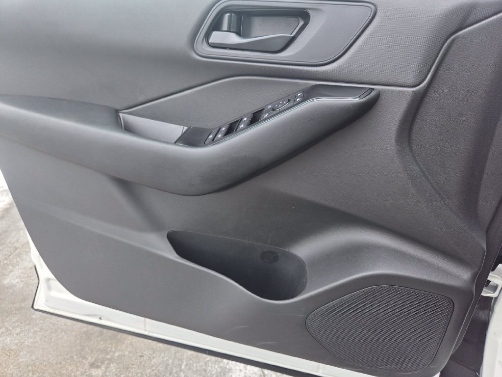Used 2026 Nissan Rogue S FWD image 21