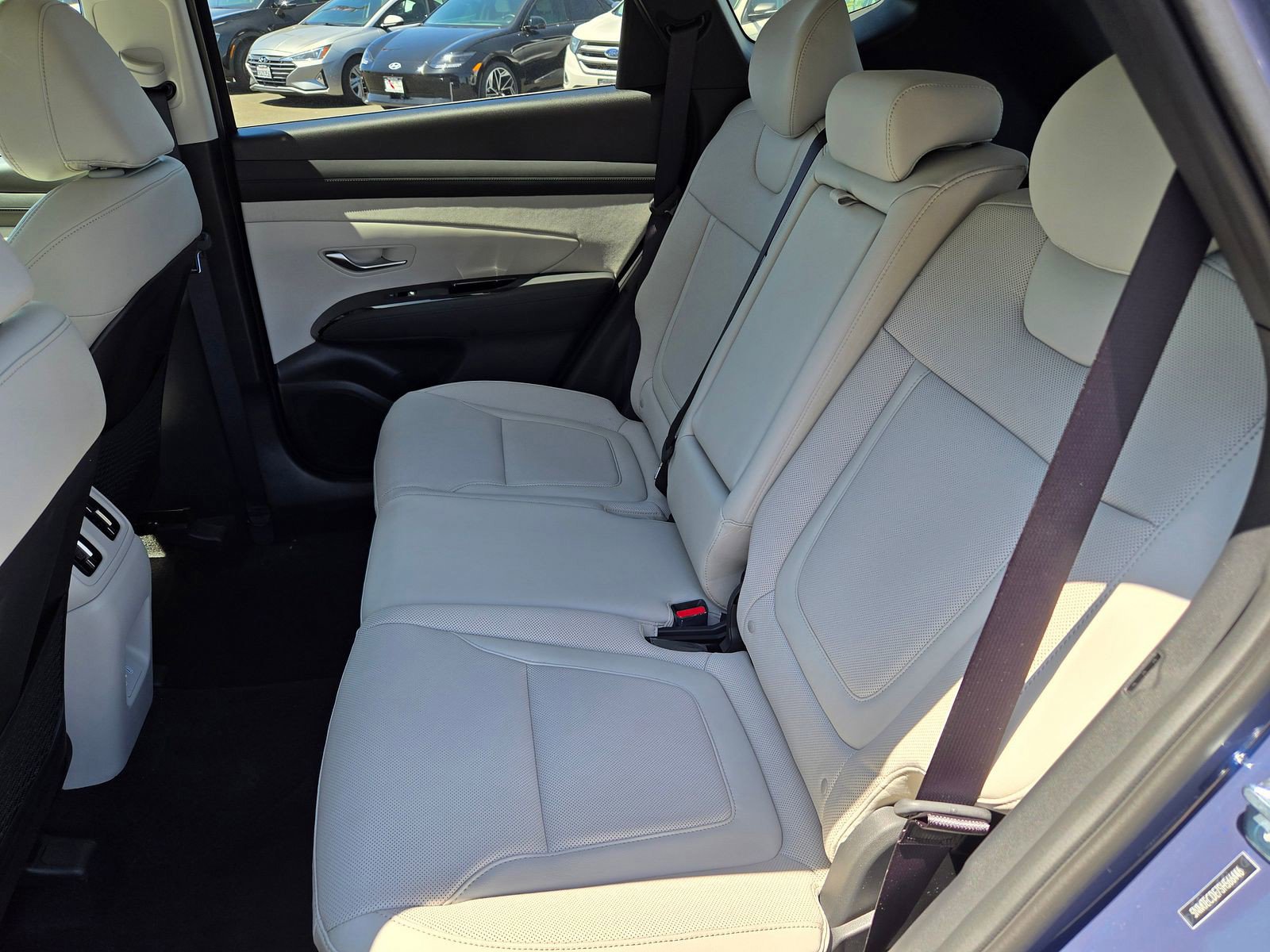 New 2025 Hyundai Tucson Limited image 11