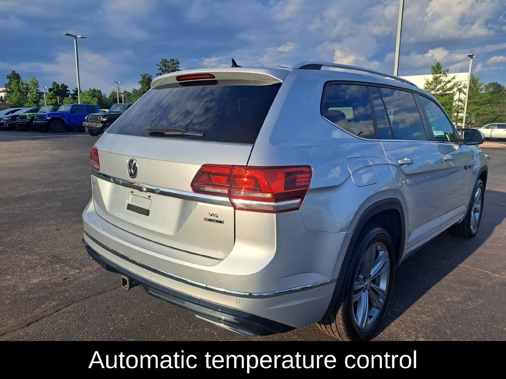 Used 2018 Volkswagen Atlas SEL w/ R-Line Package AWD/4WD image 3