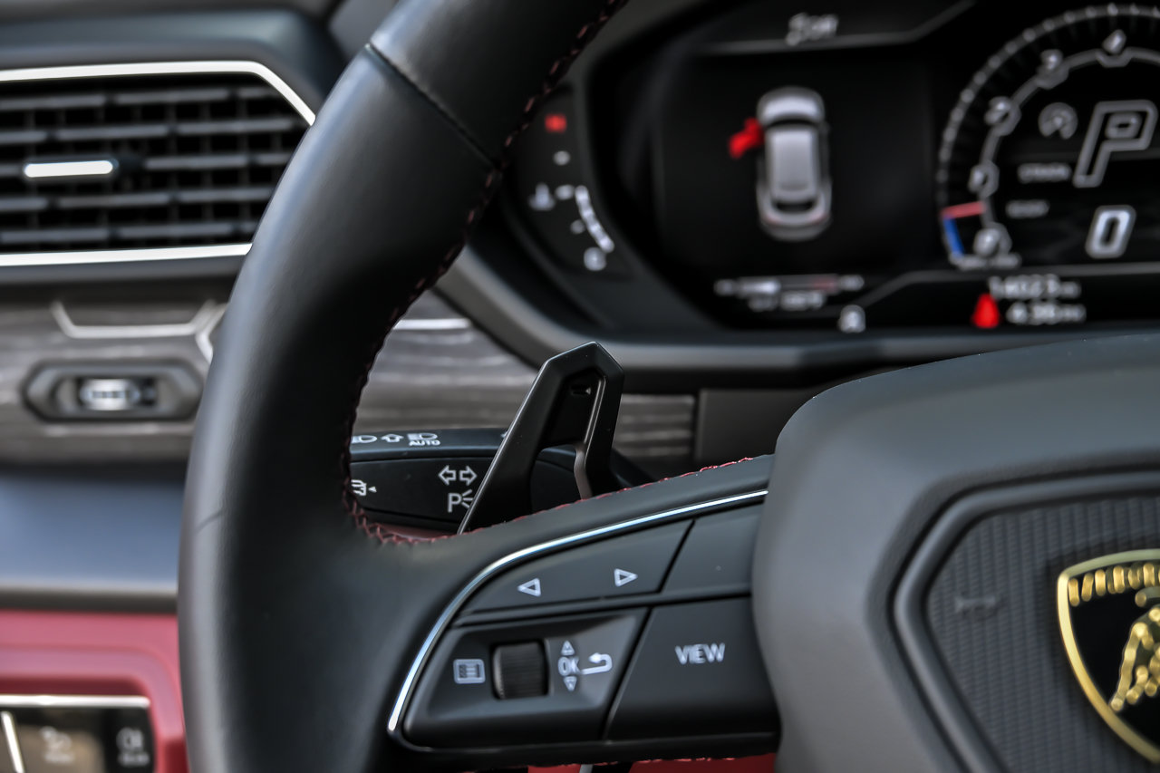 Used 2022 Lamborghini Urus AWD/4WD image 40