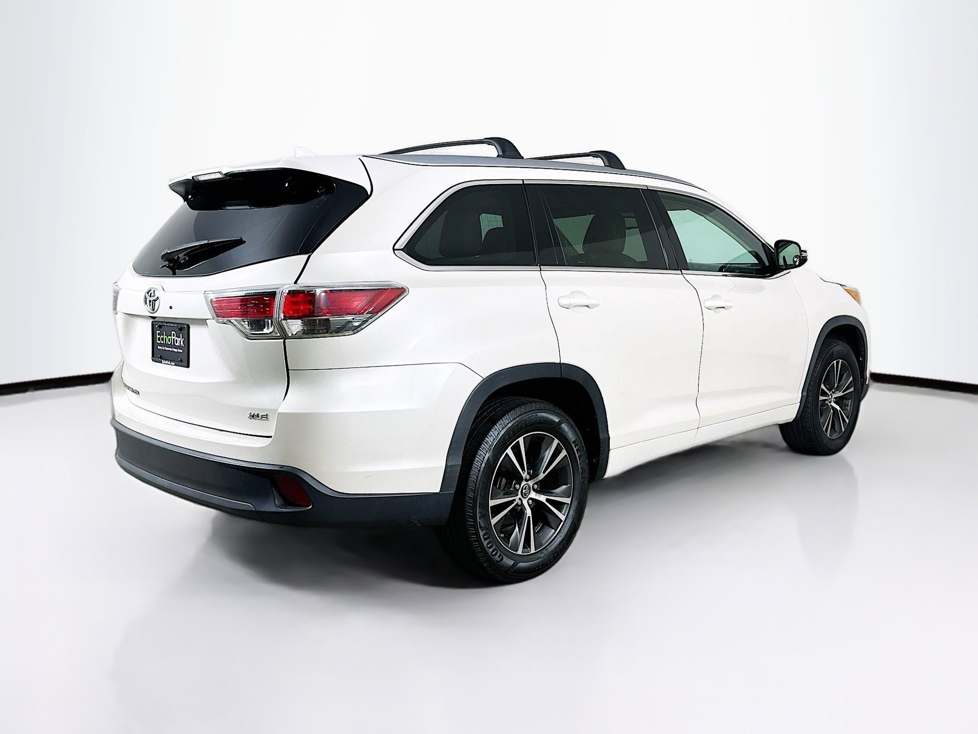 Used 2016 Toyota Highlander XLE image 9