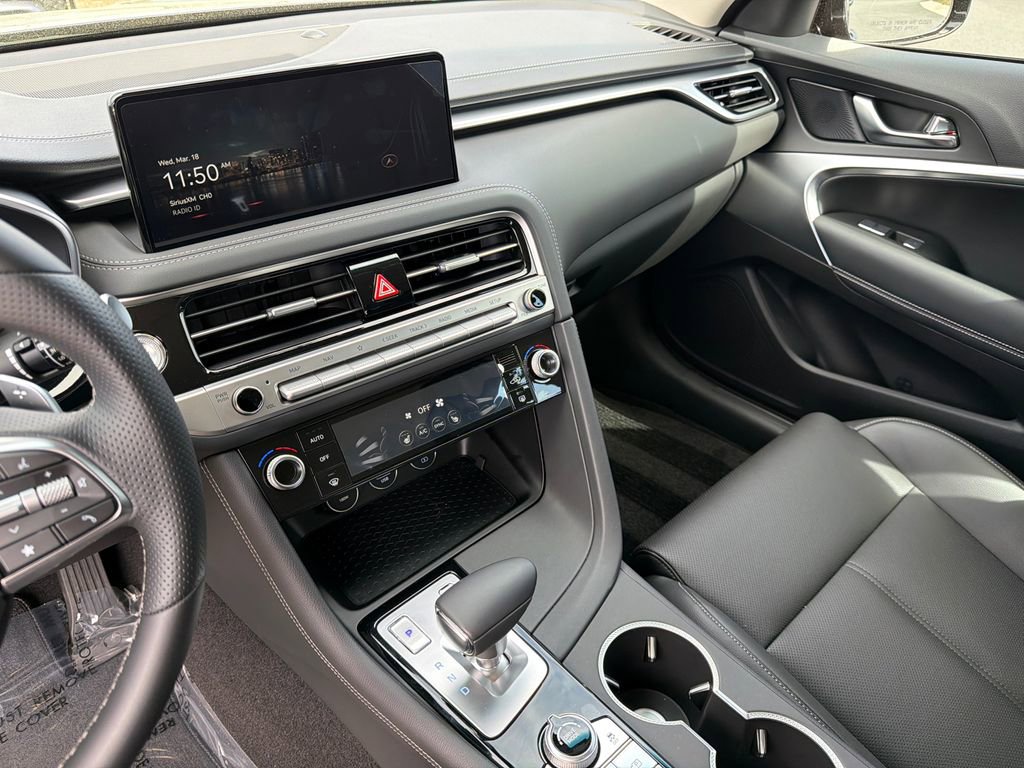 Used 2026 Genesis G70 2.5T image 27