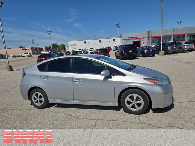 Used 2015 Toyota Prius Four FWD image 2