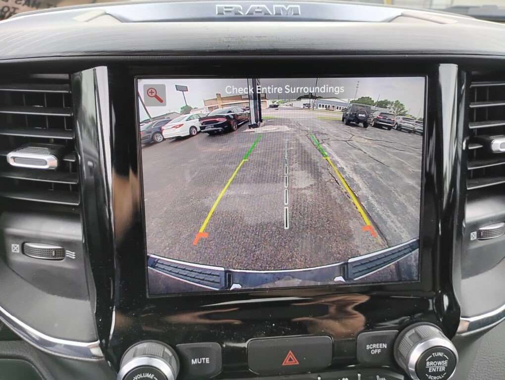 Used 2024 RAM 1500 Laramie AWD/4WD image 18