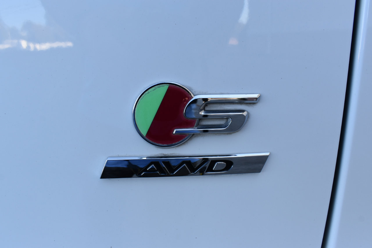 Used 2018 Jaguar F-PACE S image 47