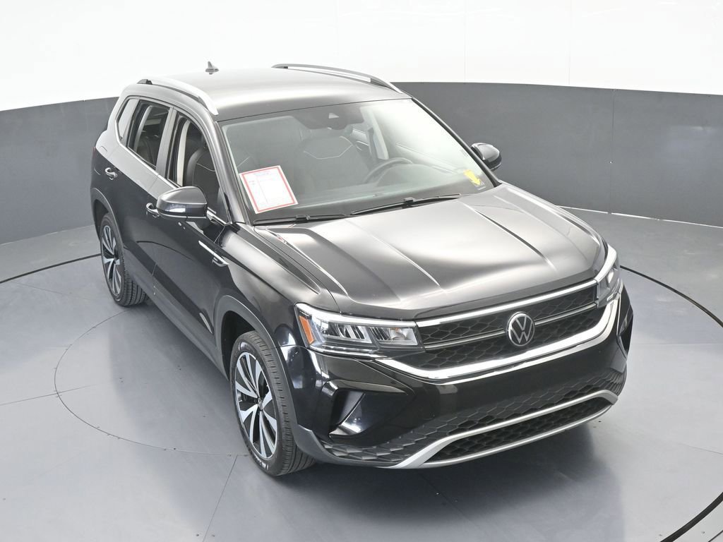 Used 2024 Volkswagen Taos SE image 55