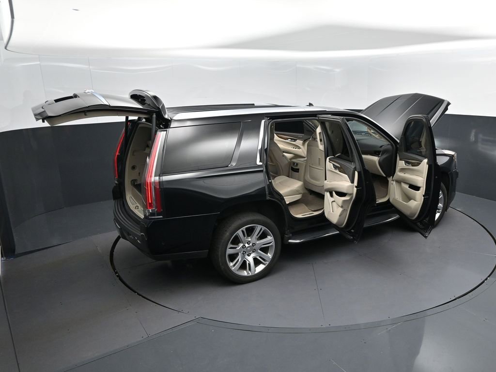Used 2019 Cadillac Escalade Premium Luxury AWD/4WD image 50