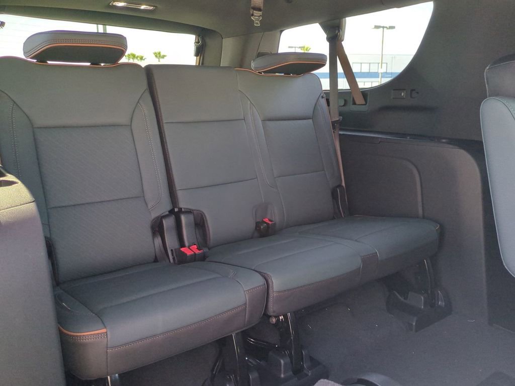 New 2026 GMC Yukon XL AT4 w/ AT4 Premium Plus Package image 34
