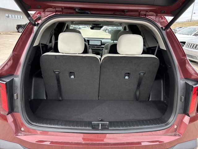 Used 2025 Kia Sorento SX image 6