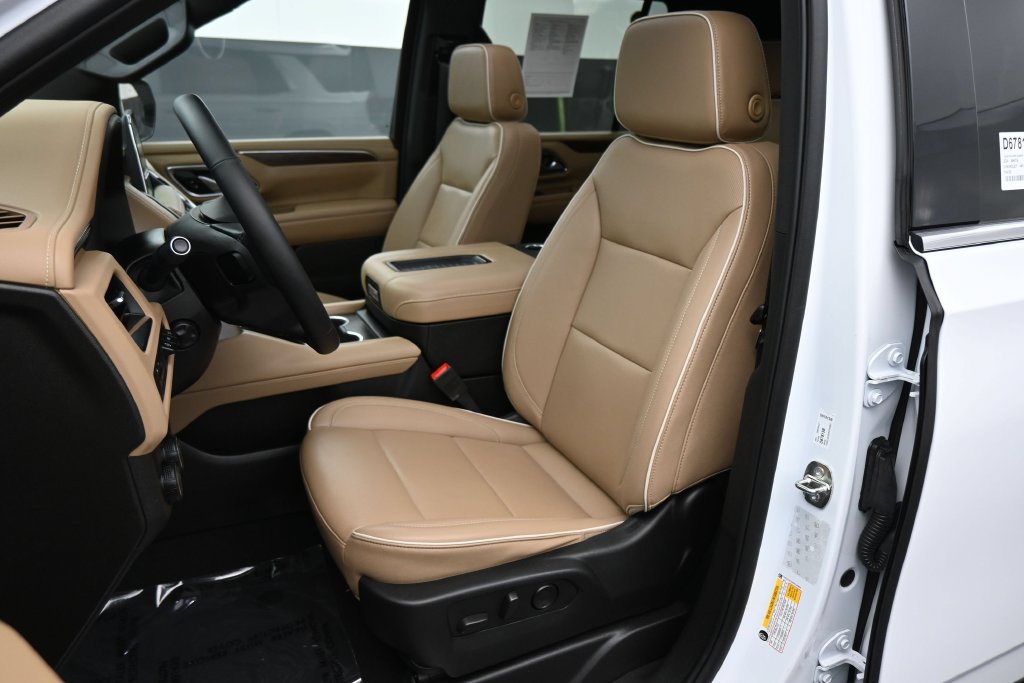 Used 2024 Chevrolet Tahoe Premier RWD image 16