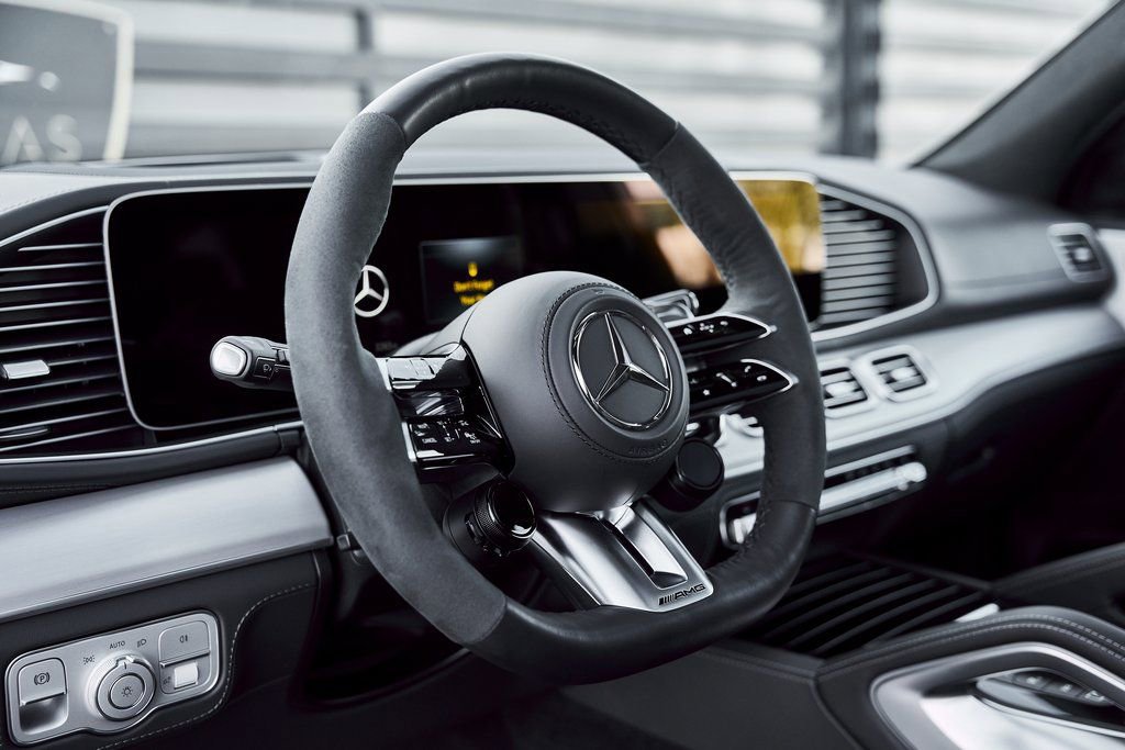 Used 2025 Mercedes-Benz GLS 63 AMG 4MATIC image 37