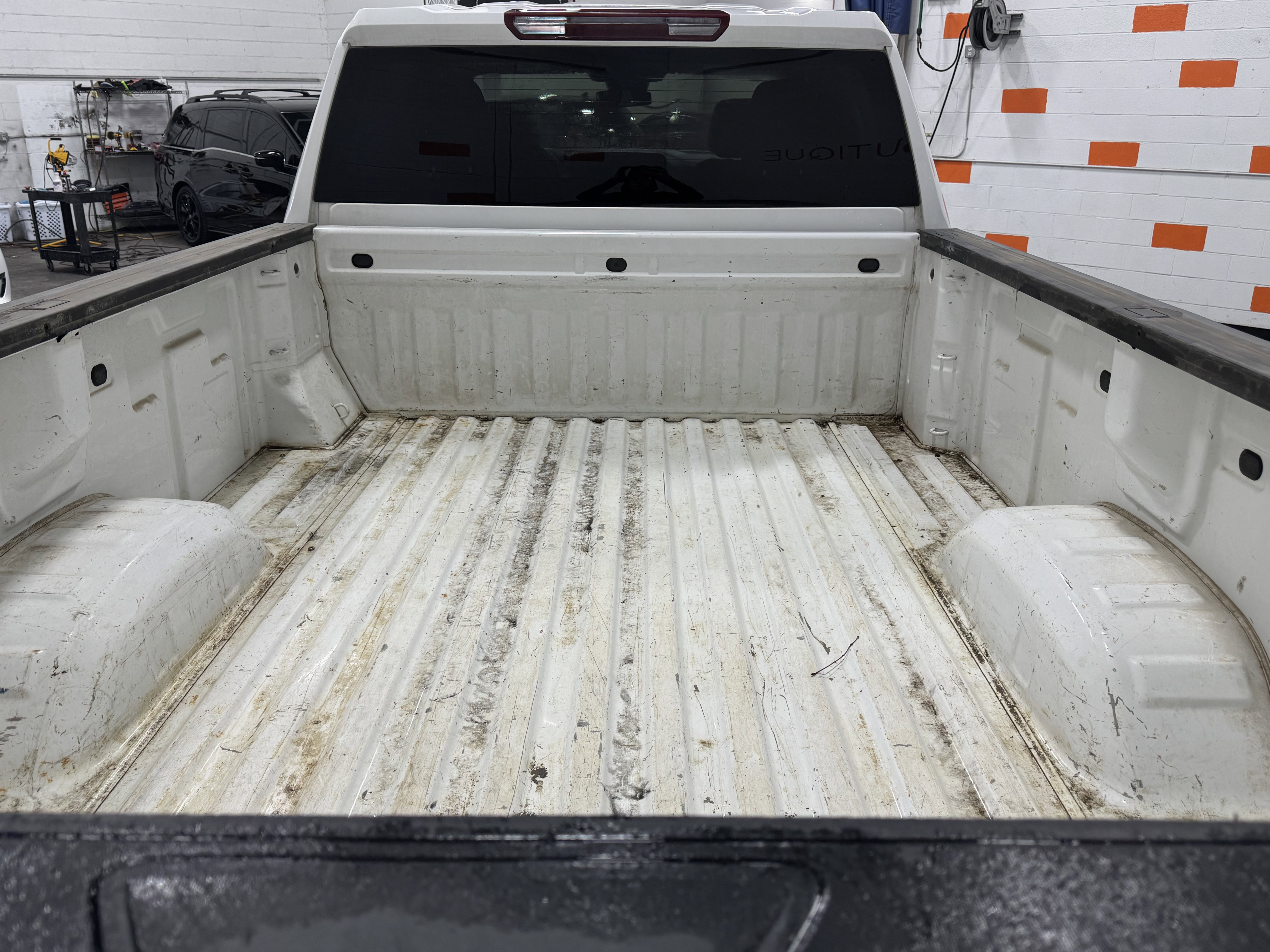 Used 2024 Chevrolet Silverado 2500 Custom w/ Custom Convenience Package image 12