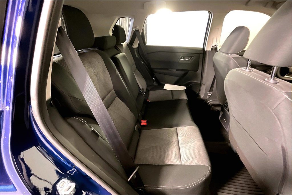 New 2026 Nissan Rogue SV FWD image 15