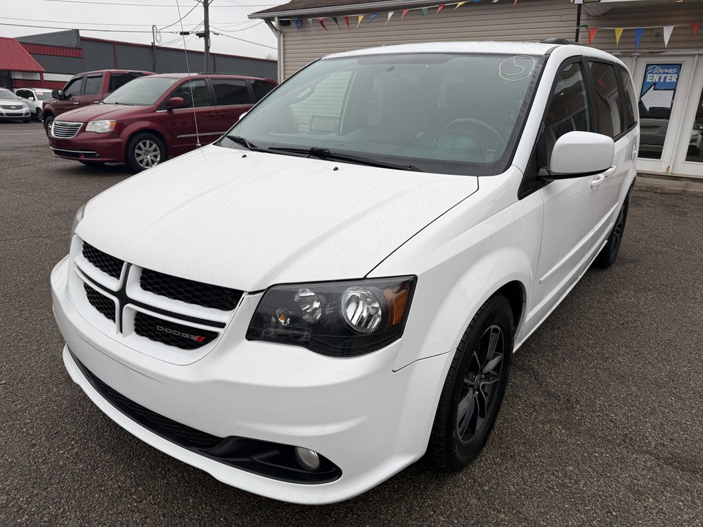 Used 2016 Dodge Grand Caravan R/T image 2