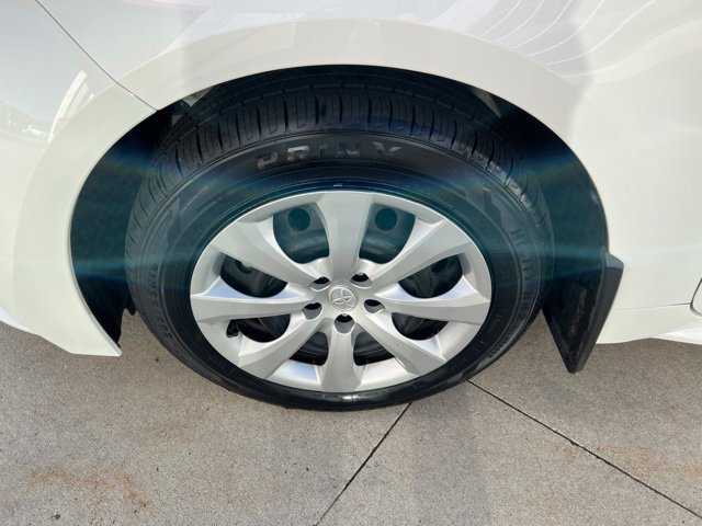Used 2025 Toyota Corolla LE AWD/4WD image 10
