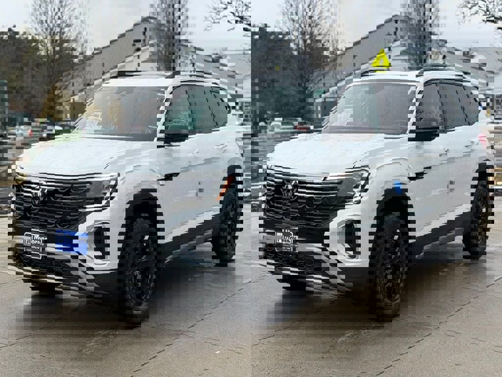 New 2026 Volkswagen Atlas Peak Edition image 5