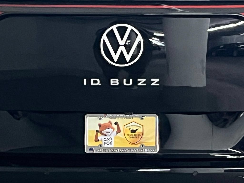 Certified 2025 Volkswagen ID. Buzz Pro S RWD image 36