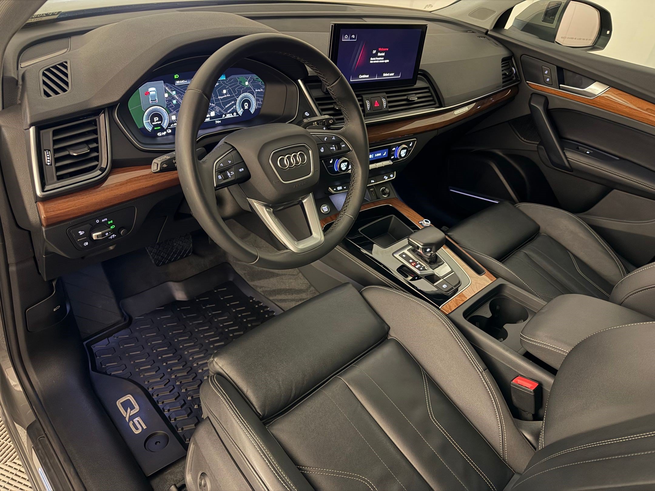 Used 2023 Audi Q5 e Premium Plus w/ Premium Plus Package AWD/4WD image 4