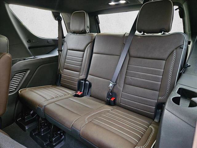 Used 2025 GMC Yukon Denali Ultimate image 22