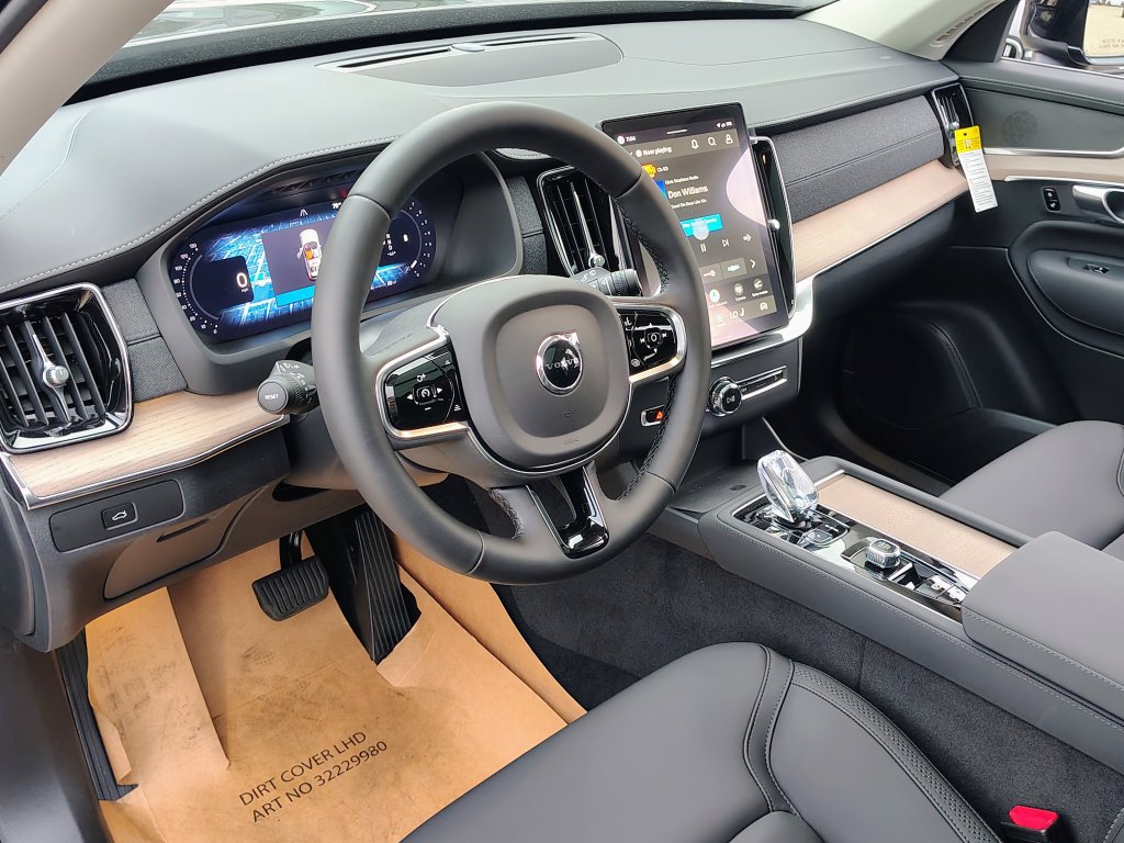 New 2026 Volvo XC90 B5 Core w/ Protection Package AWD/4WD image 11