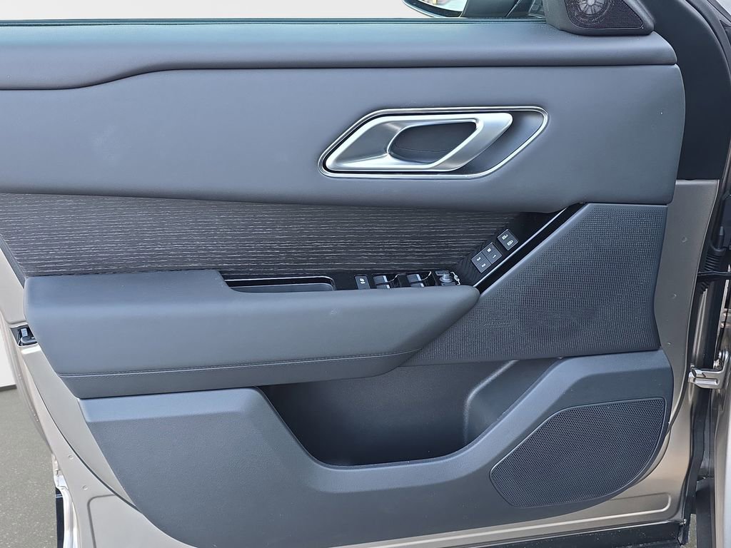 New 2026 Land Rover Range Rover Velar Dynamic SE AWD/4WD image 28