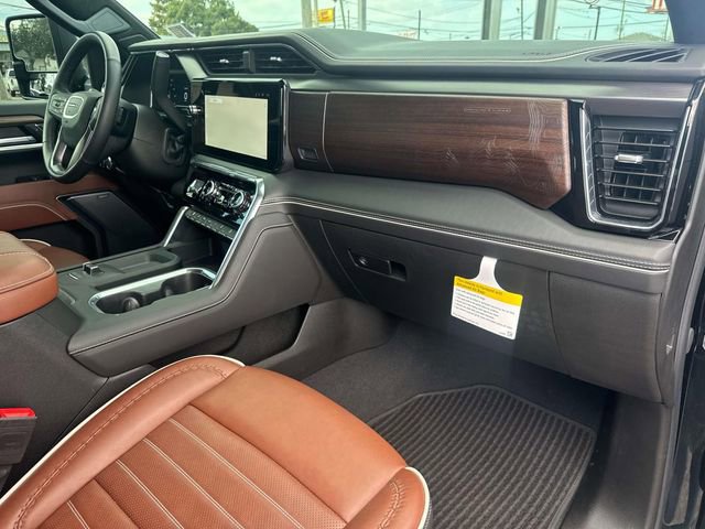 Used 2025 GMC Sierra 2500 Denali Ultimate image 16