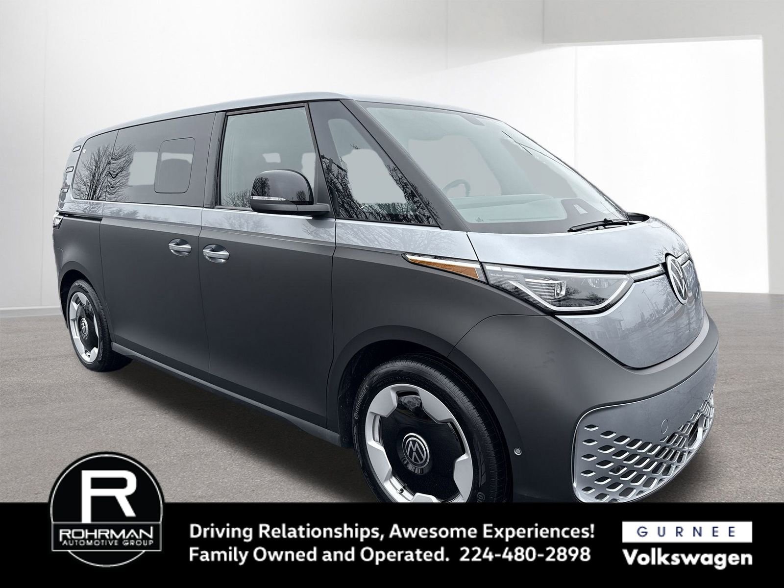 Used 2025 Volkswagen ID. Buzz Pro S image 2