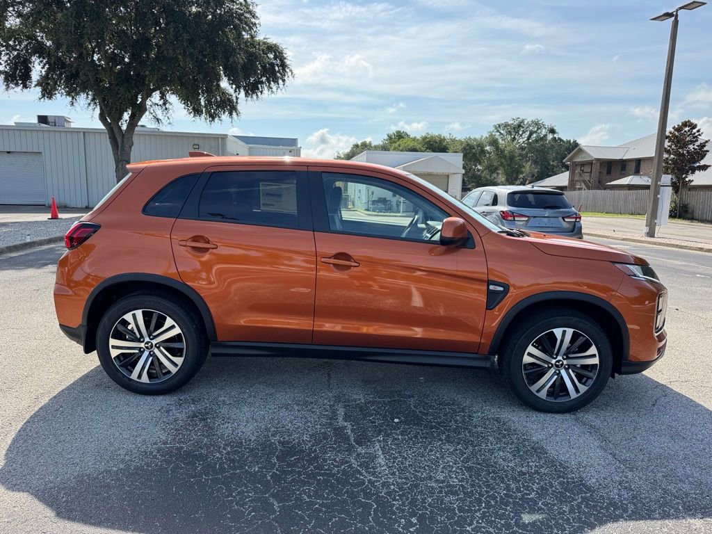Used 2025 Mitsubishi Outlander Sport SE image 10