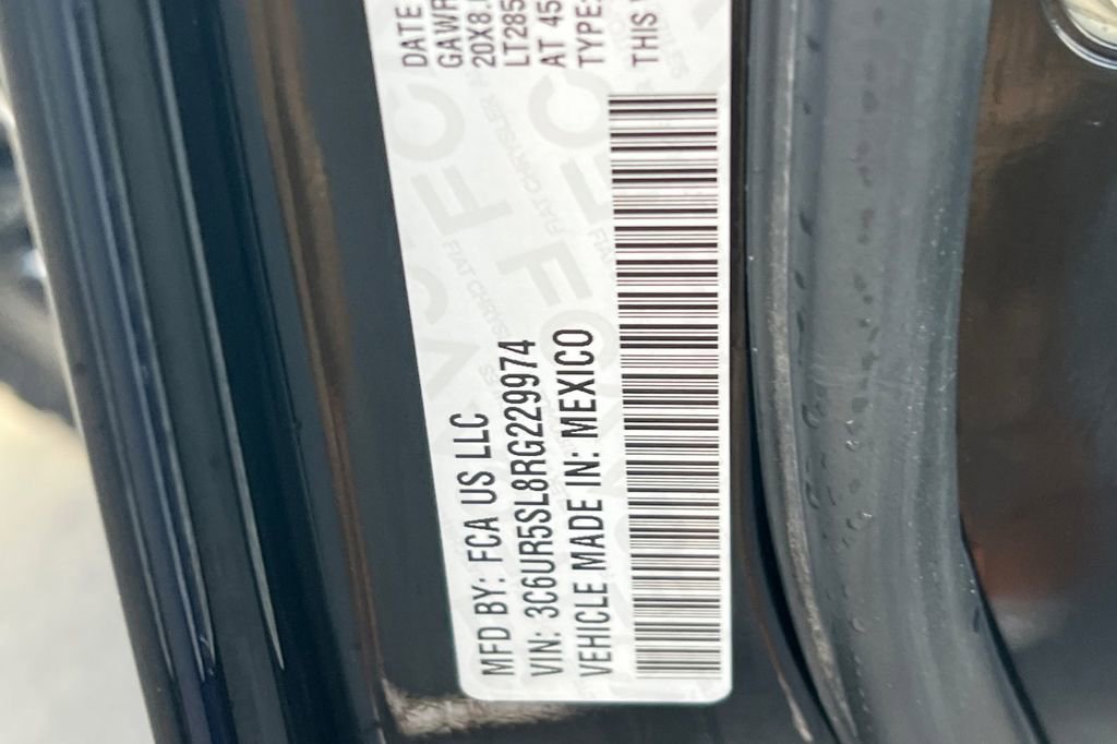 Used 2024 RAM 2500 Limited image 30