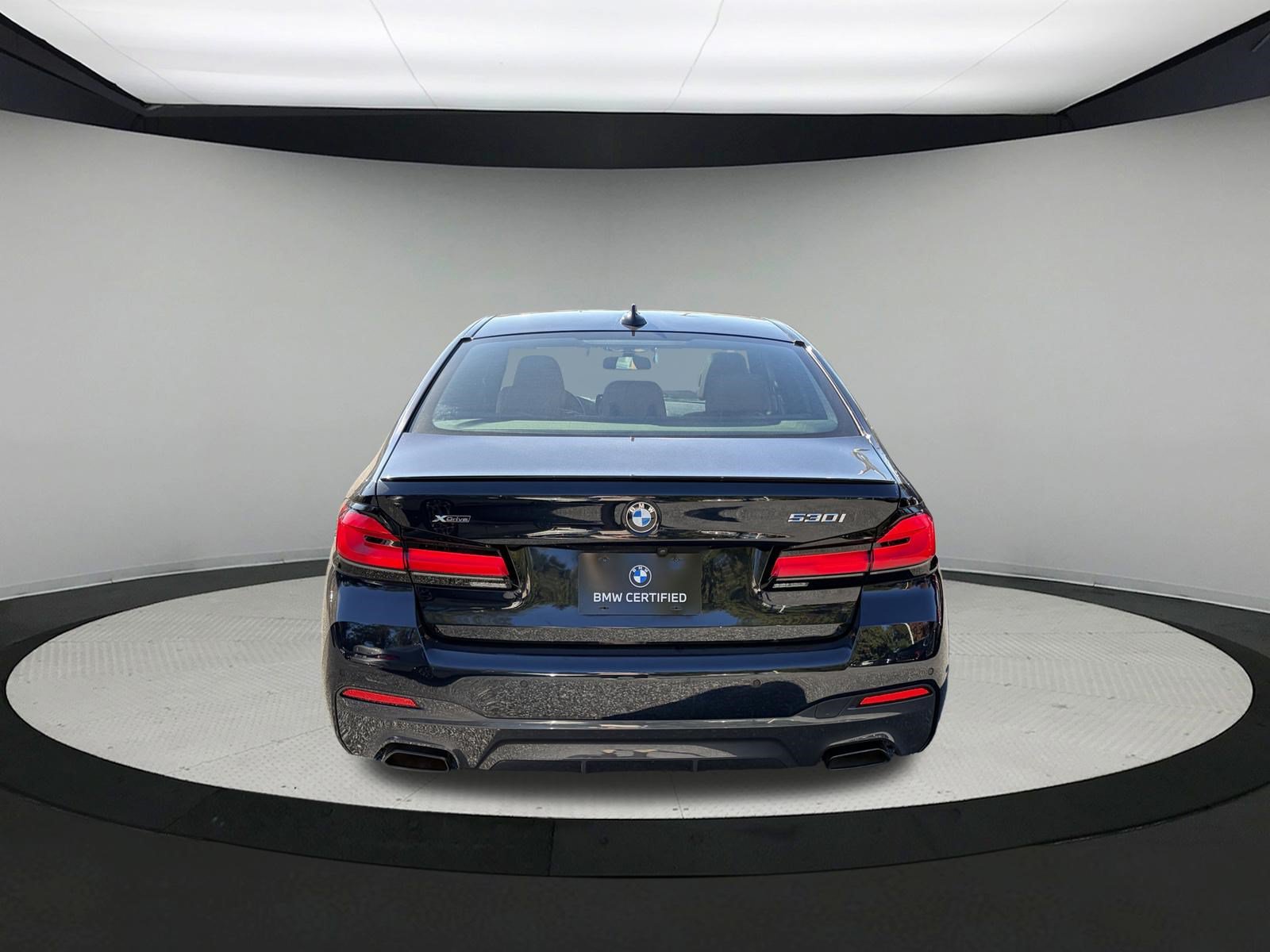 Certified 2023 BMW 530i xDrive w/ M Sport Package AWD/4WD image 7