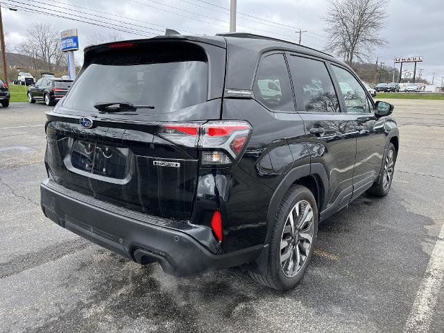 Used 2025 Subaru Forester Touring image 4