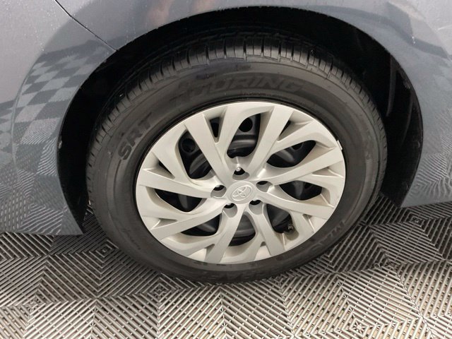 Used 2018 Toyota Corolla LE FWD image 39