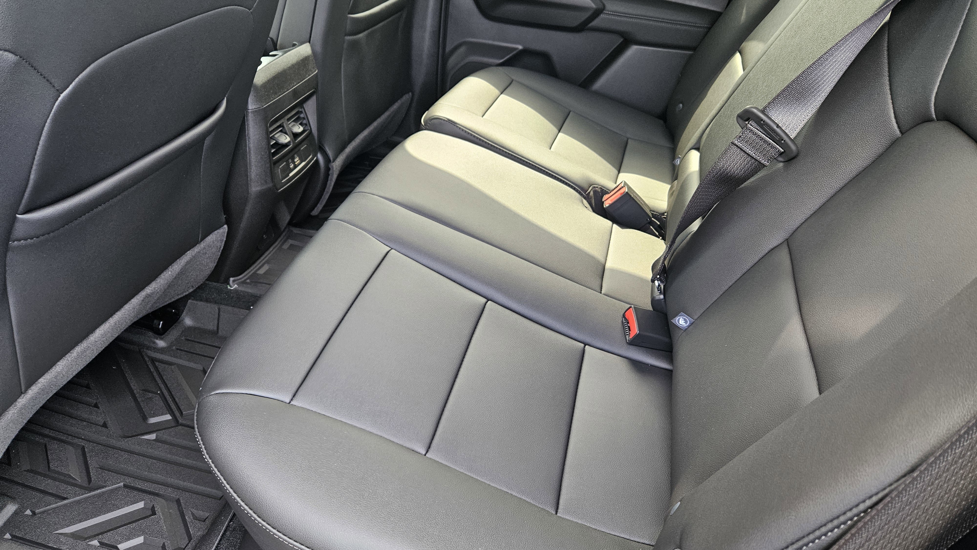 New 2025 Chevrolet Colorado LT w/ LT Convenience Package image 10