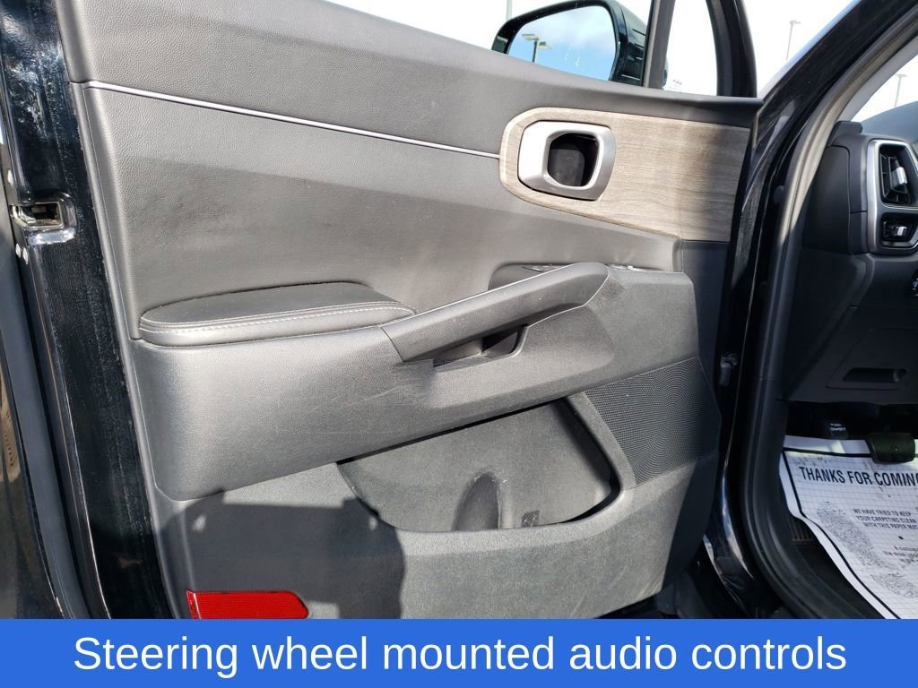 Used 2022 Kia Sorento S w/ Panoramic Sunroof Package image 17