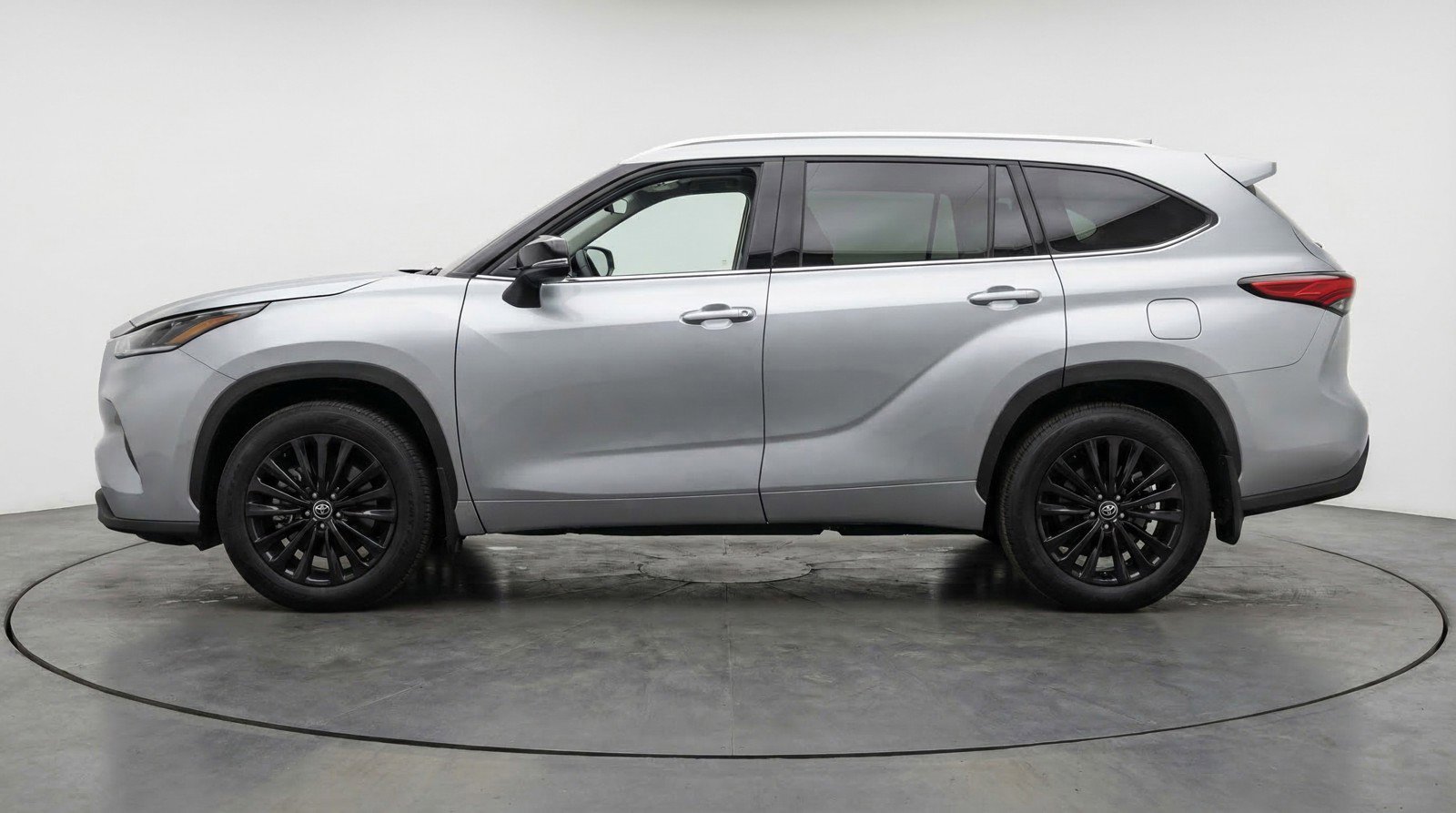 Used 2025 Toyota Highlander XSE image 5