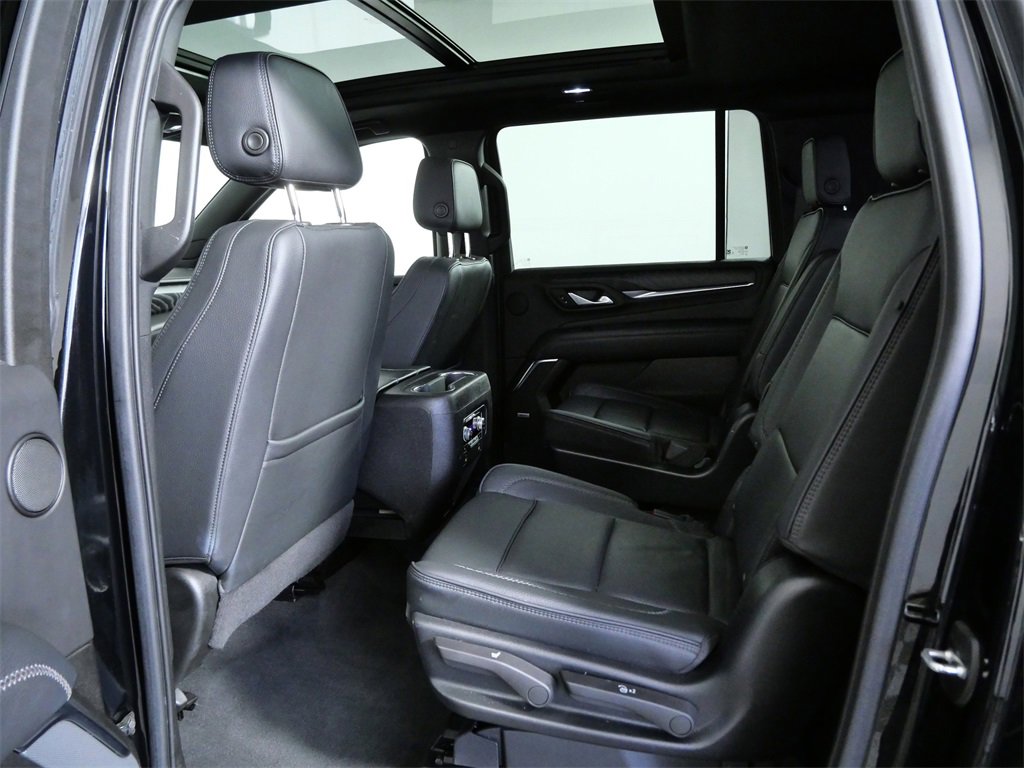 Used 2022 GMC Yukon XL Denali image 14
